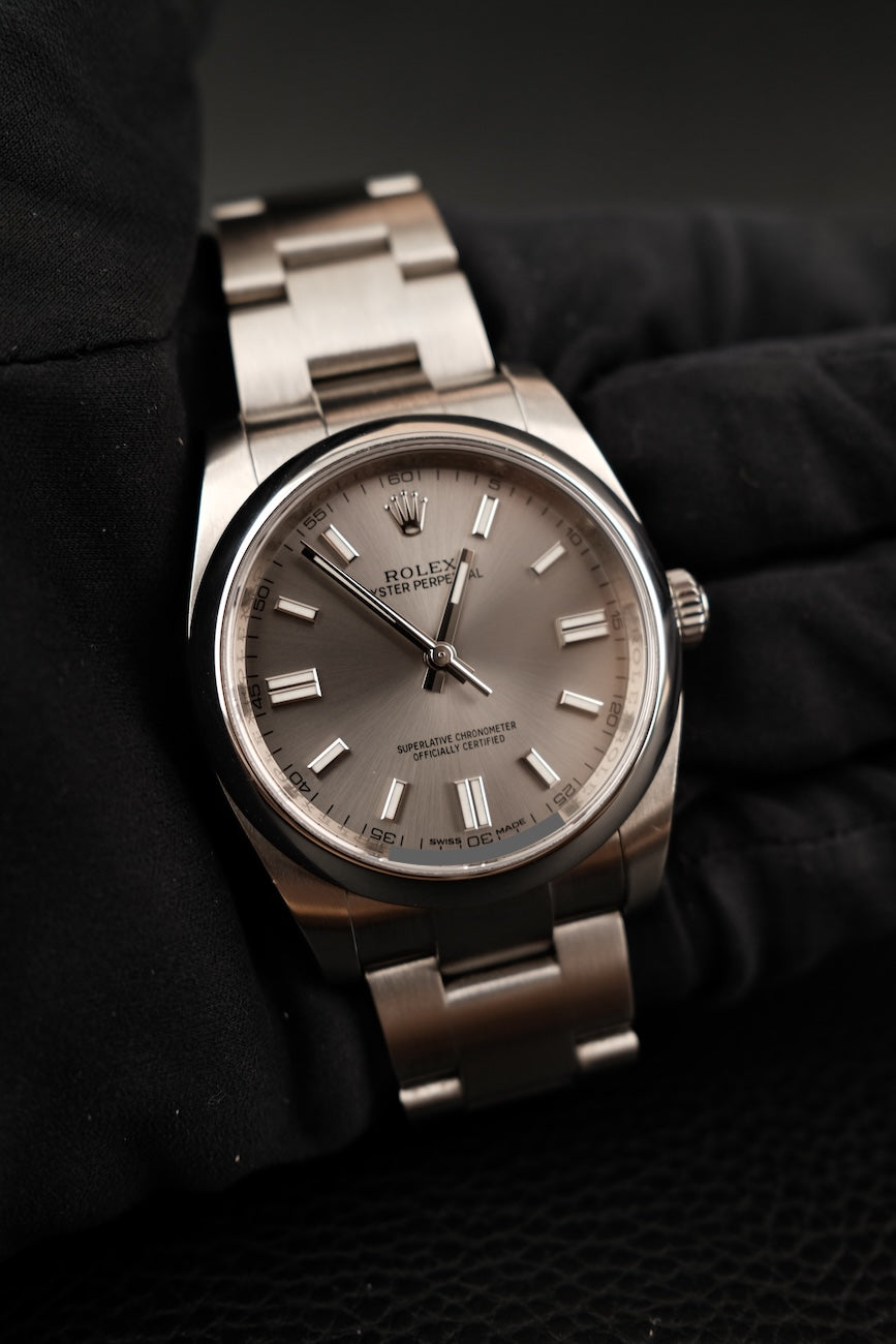 Rolex Oyster Perpetual 36 116000 Box + og. Papiere Silver Stick Dial, LC100, First Buyer's Invoice