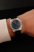 Bild in Galerie-Betrachter laden, Chopard St. Moritz 8386 Box Blue Dial Chrono SERVICED
