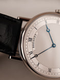 Bild in Galerie-Betrachter laden, Breguet Classique 5157BB/11/9V6 Box + og. Papiere Breguet Service 2023
