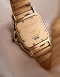 Load image into Gallery viewer, Cartier Santos Galbée 887901 Box + og. Papiere 18k Gold, Open Papers
