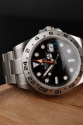 Carica l'immagine nel visualizzatore della galleria, Rolex Explorer II 226570 Box + og. Papiere Black Dial, NEW, 2023
