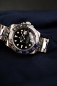 Bild in Galerie-Betrachter laden, Rolex GMT-Master II "Batman" 116710BLNR Box + og. Papiere LC 100 German Delivered
