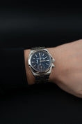 Bild in Galerie-Betrachter laden, Vacheron Constantin Overseas Dual Time  7900V  Box + og. Papiere
