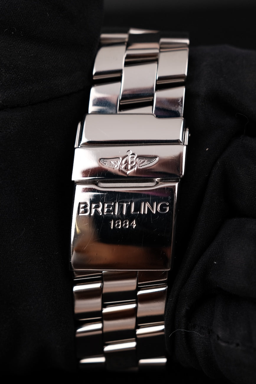 Breitling Avenger Skyland  A13380-178 Original Papiere German Delivered