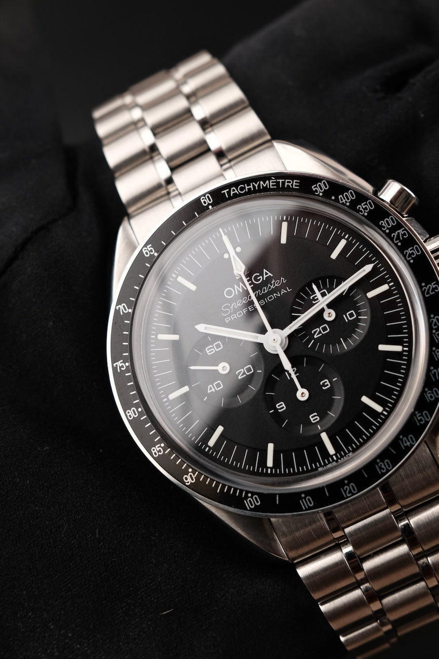 Omega Speedmaster Professional Moonwatch 31030425001002 Box + og. Papiere