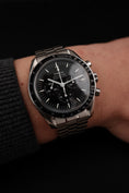 Bild in Galerie-Betrachter laden, Omega Speedmaster Professional Moonwatch 31030425001002 Box + og. Papiere
