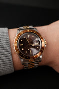 Bild in Galerie-Betrachter laden, Rolex GMT-Master Rootbeer 16753 Box Nipple Tritium Dial Tiger Eye Jubilee
