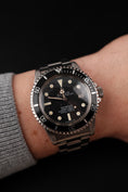 Bild in Galerie-Betrachter laden, Rolex Sea-Dweller 1665 Box + og. Papiere Collector´s Condition and Set Matte Dial Tritium Punched Papers
