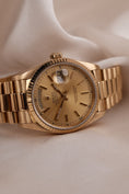 Bild in Galerie-Betrachter laden, Rolex Day-Date 36 18038 Champagne Dial, 18K Gold
