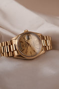 Bild in Galerie-Betrachter laden, Rolex Day-Date 36 18038 Champagne Dial, 18K Gold
