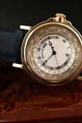 Bild in Galerie-Betrachter laden, Breguet Marine Horae Mundi 3700 Box + og. Papiere Rare, 38mm, 18k Yellow Gold, Serviced
