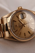 Charger l'image dans la visionneuse de la galerie, Rolex Day-Date 36 18038 Champagne Dial, 18K Gold
