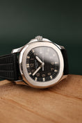 Load image into Gallery viewer, Patek Philippe Aquanaut 5064 Quartz
