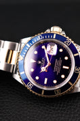 Load image into Gallery viewer, Rolex Submariner Date 16613 Box + og. Papiere S/G, Rare Purple Dial, Rolex Service 2017
