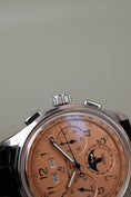 Load image into Gallery viewer, Breitling Premier B25 Datora 42 AB2510 Box + og. Papiere Salmon Dial
