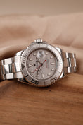 Bild in Galerie-Betrachter laden, Rolex Yacht-Master 40 16622 Original Papiere SERVICED Silver Dial 40mm Platin Bezel
