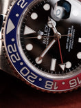 Bild in Galerie-Betrachter laden, Rolex GMT-Master II Whitegold 116719BLRO Box + og. Papiere PEPSI Rolex Service Black Dial Oyster
