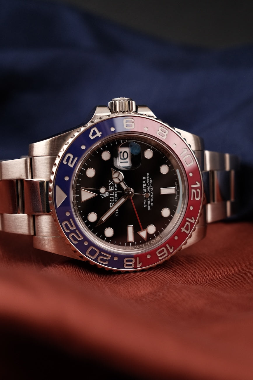 Rolex GMT-Master II Whitegold 116719BLRO Box + og. Papiere PEPSI Rolex Service Black Dial Oyster