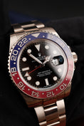 Bild in Galerie-Betrachter laden, Rolex GMT-Master II Whitegold 116719BLRO Box + og. Papiere PEPSI Rolex Service Black Dial Oyster
