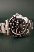 Bild in Galerie-Betrachter laden, Rolex Submariner Date 116610LN Box + og. Papiere LC EU, Rolex Service 2017
