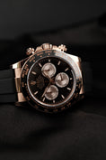 Bild in Galerie-Betrachter laden, Rolex Daytona 126515LN Box + og. Papiere Rosegold Oysterflex Black Dial NEW
