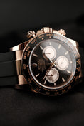 Bild in Galerie-Betrachter laden, Rolex Daytona 126515LN Box + og. Papiere Rosegold Oysterflex Black Dial NEW
