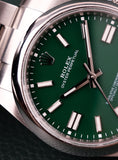 Cargar la imagen en la vista de la galería, Rolex Oyster Perpetual 41 124300 Box + og. Papiere Green Dial, 41mm
