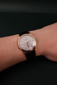 Load image into Gallery viewer, Patek Philippe Calatrava 5196R-001 Box + og. Papiere 18k Rosegold
