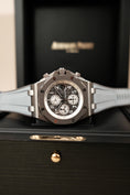 Bild in Galerie-Betrachter laden, Audemars Piguet Royal Oak Offshore 26470IO Box + og. Papiere Ghost AP Service 2024 26470IO.OO.A006CA.01.A
