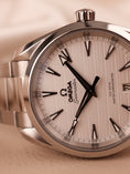 Cargar la imagen en la vista de la galería, Omega Seamaster Aqua Terra 22010382002001 Box + og. Papiere White Dial
