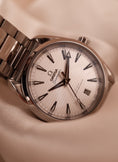 Load image into Gallery viewer, Omega Seamaster Aqua Terra 22010382002001 Box + og. Papiere White Dial
