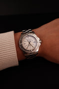 Bild in Galerie-Betrachter laden, Breitling Colt Automatic A17380 Original Papiere White Dial
