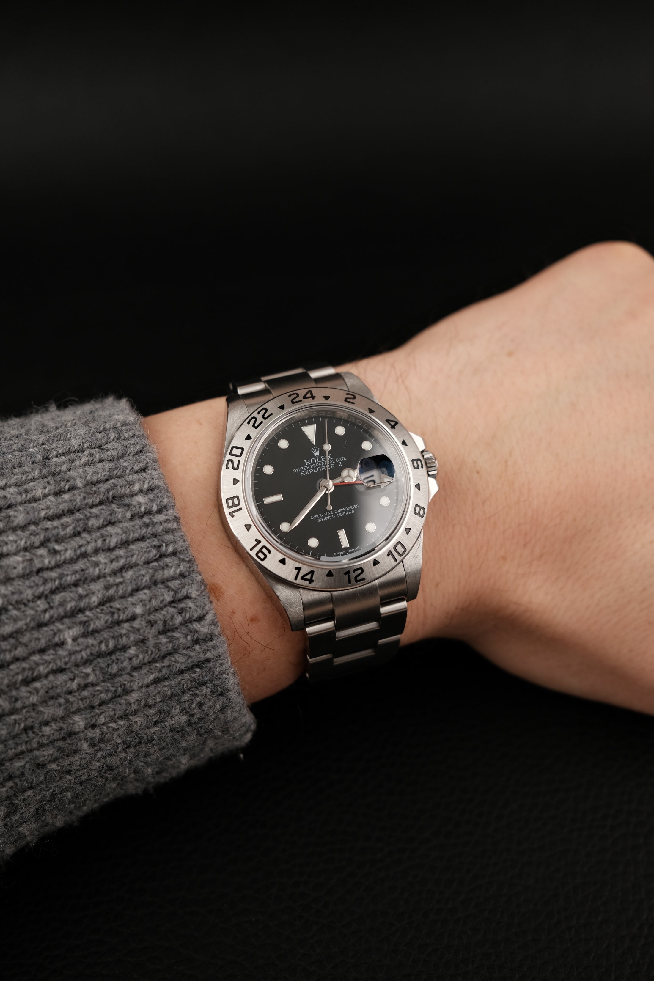 Rolex Explorer II 16570 Box + og. Papiere V Series Rolex Service 2021 NEW Card Rehaut Mint Condition