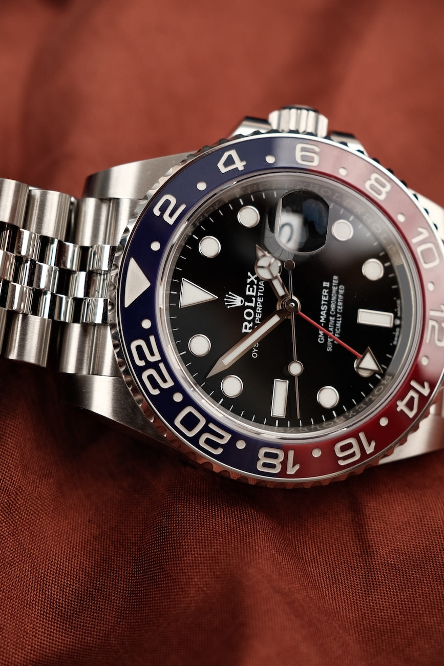 Rolex GMT-Master II "Pepsi" 126710BLRO Box + og. Papiere Jubilee, LC100, New, First Buyer's Invoice