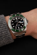 Bild in Galerie-Betrachter laden, Rolex Submariner Date 126610LV Box + og. Papiere Starbucks MK II, First Buyer's Invoice
