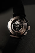 Bild in Galerie-Betrachter laden, Hublot Big Bang 301.CM.130.RX Box + og. Papiere Original Black Magic German Delivered
