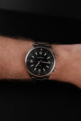 Bild in Galerie-Betrachter laden, Jaeger-LeCoultre Polaris Automatic 841837S Original Papiere Black Dial Top Condition
