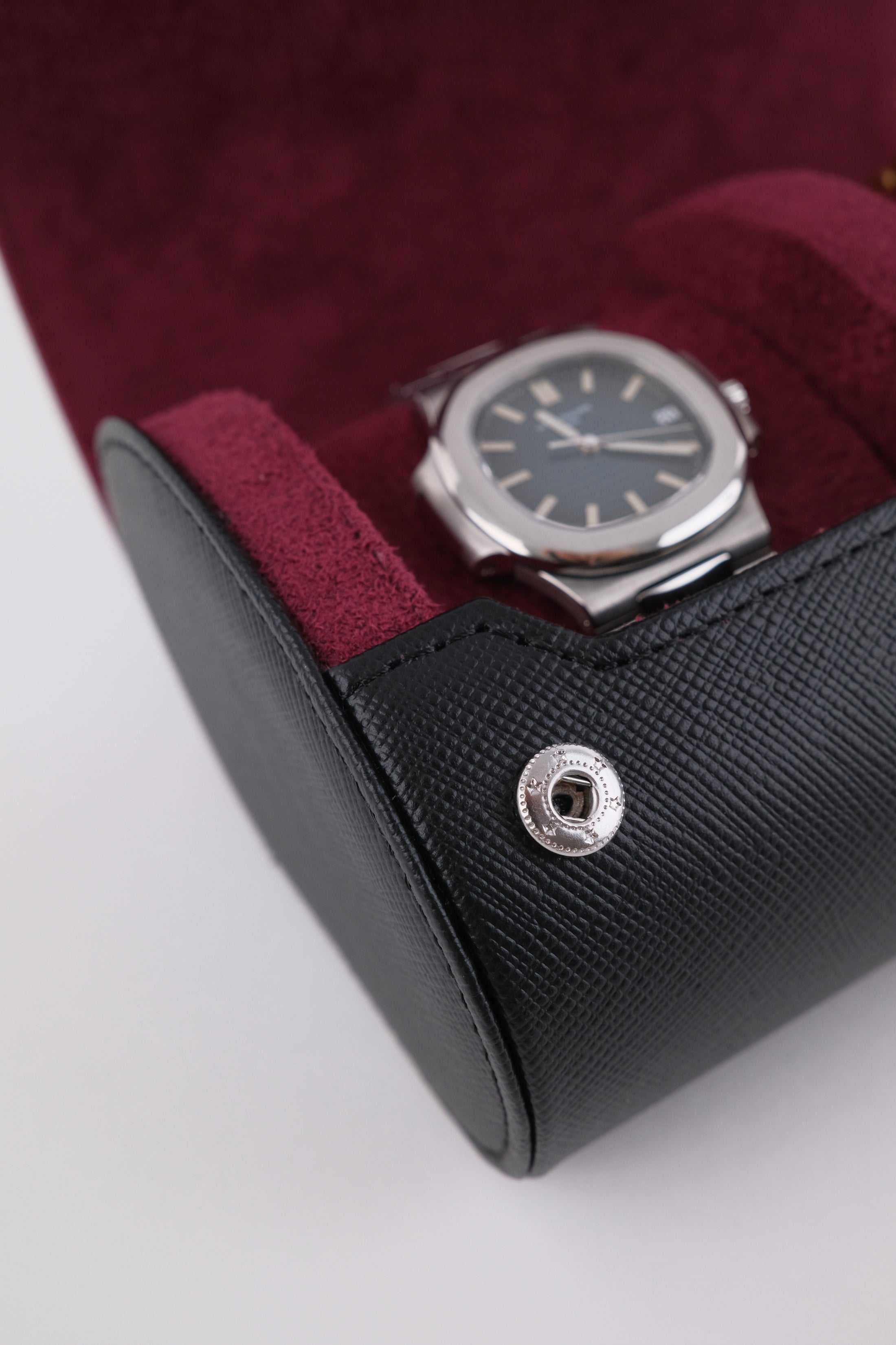 Uhrenrolle 2 - Medium - Midnight Black & Wine Red