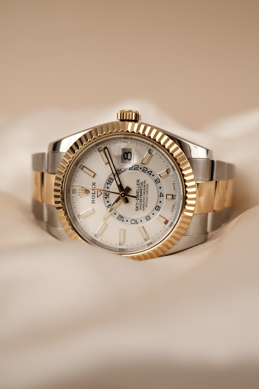 Rolex Sky-Dweller 326933 Box + og. Papiere S/G, White Dial, LC100