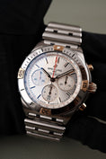 Bild in Galerie-Betrachter laden, Breitling Chronomat B01 42 IB0134101G1A1 Box + og. Papiere Silver Dial, First Buyer's Invoice, German Delivered
