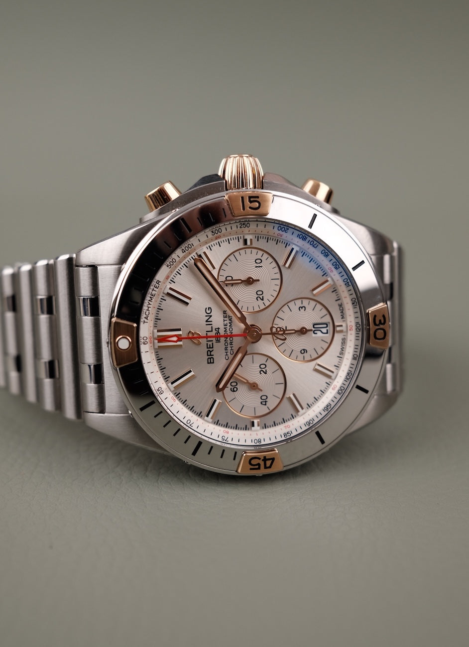 Breitling Chronomat B01 42 IB0134101G1A1 Box + og. Papiere Silver Dial, First Buyer's Invoice, German Delivered