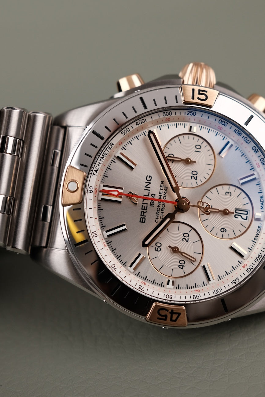 Breitling Chronomat B01 42 IB0134101G1A1 Box + og. Papiere Silver Dial, First Buyer's Invoice, German Delivered