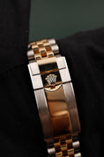 Load image into Gallery viewer, Rolex GMT-Master II 126713GRNR Box + og. Papiere S/G, Bruce Wayne
