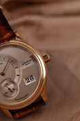 Carica l'immagine nel visualizzatore della galleria, Glashütte PanoMaticDate 9001010104 Box + og. Papiere 18K Rose Gold, First Buyer's Invoice, German Delivered, Glashütte Service 2023
