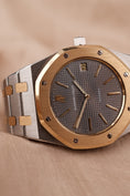 Bild in Galerie-Betrachter laden, Audemars Piguet Royal Oak Jumbo 5402SA Service Papers/Extrakt AP Certification + Extract, SERVICED by AP, Crazy Condition
