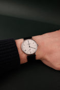 Bild in Galerie-Betrachter laden, Nomos Ludwig 38 231 Box + og. Papiere Date, German Delivered
