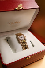 Lade das Bild in den Galerie-Viewer, Cartier Tank Francaise 1821 Gold Ab Werk Diamanten Besetzt B+P TOP ZUSTAND
