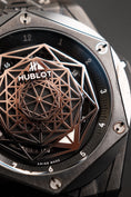 Bild in Galerie-Betrachter laden, Hublot Big Bang Sang Bleu 415.CX.1112.VR.MXM18 Box + og. Papiere 45mm, Ceramic, Limited 200pc, 3 Straps, German Delivered
