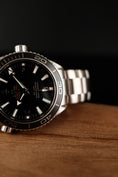 Bild in Galerie-Betrachter laden, Omega Seamaster Planet Ocean 23230422101001 Box + og. Papiere
