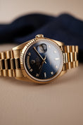 Bild in Galerie-Betrachter laden, Rolex Day Date 36mm 18238 Box + og. Papiere Yellow Gold, Blue Dia Dial
